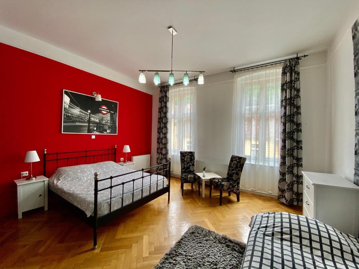 ホテル Casa Balcescu ブラショフ エクステリア 写真