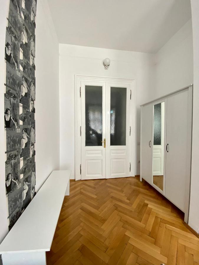 ホテル Casa Balcescu ブラショフ エクステリア 写真