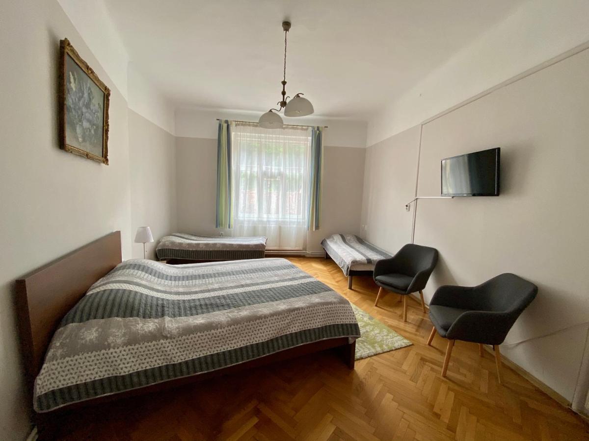 ホテル Casa Balcescu ブラショフ エクステリア 写真